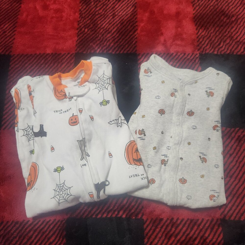 Carter's Bundle of Holiday Bodysuits Size 9 Months Final